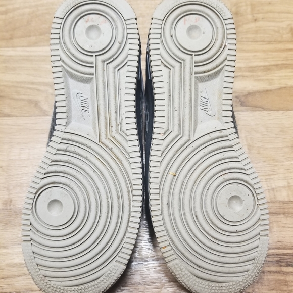 Men's NIKE Air Force 1 Grey Croc - Picture 7 of 8